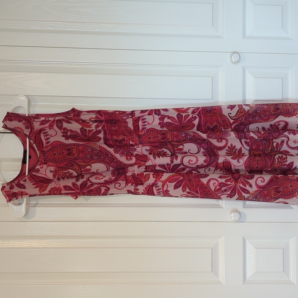 Sleeveless dress